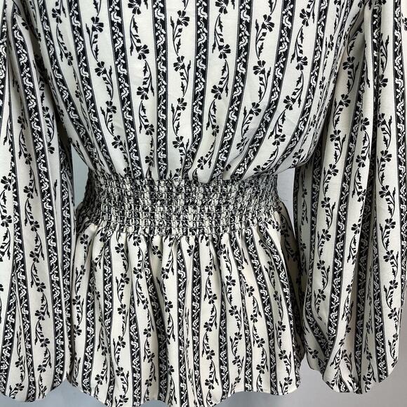 Max Studio Blouse size Extra Small Black Ivory Floral Peasant Boho Wedding Slim - Picture 8 of 9